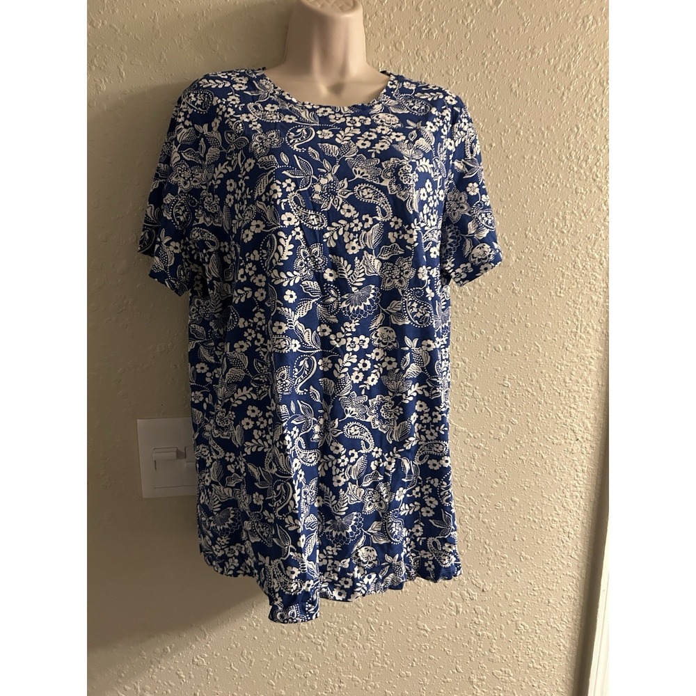 New 18/20 Woman With Floral Top #388*8 (1D)